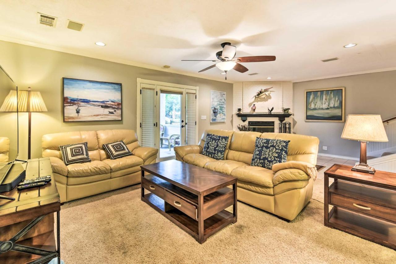 Willis Quiet Lake Conroe Townhome With 2 Boat Slips! מראה חיצוני תמונה