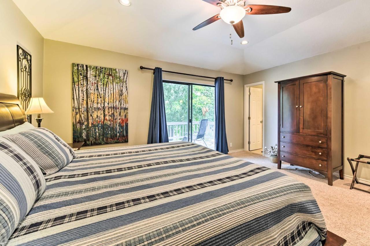 Willis Quiet Lake Conroe Townhome With 2 Boat Slips! מראה חיצוני תמונה